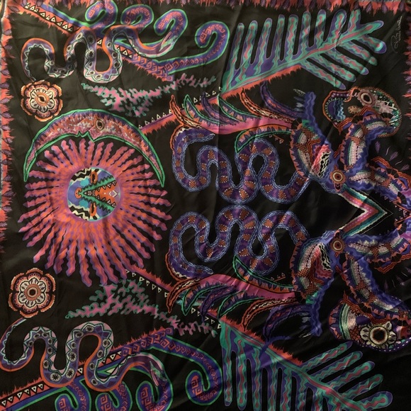 Roberto Cavalli scarf - Picture 10 of 11